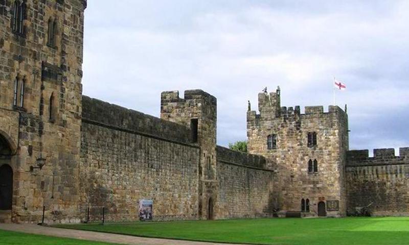 Escape From Alnwick Castle